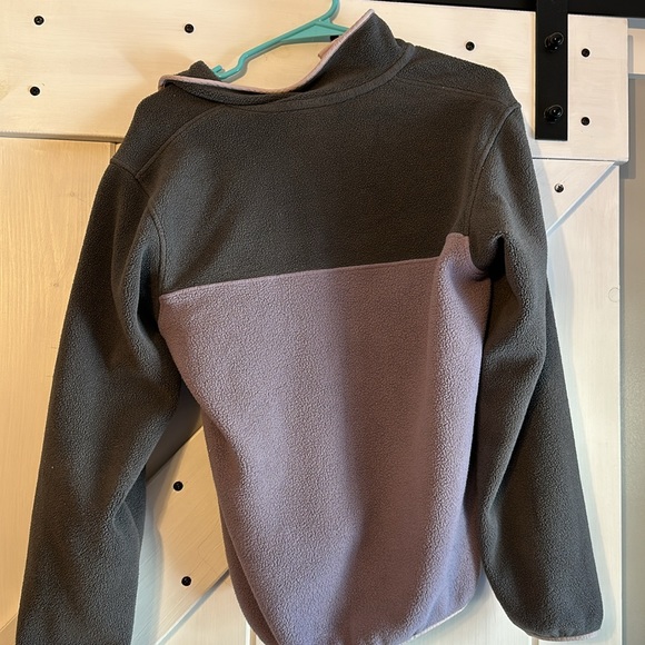 purple and grey patagonia quarter zip - Picture 2 of 3